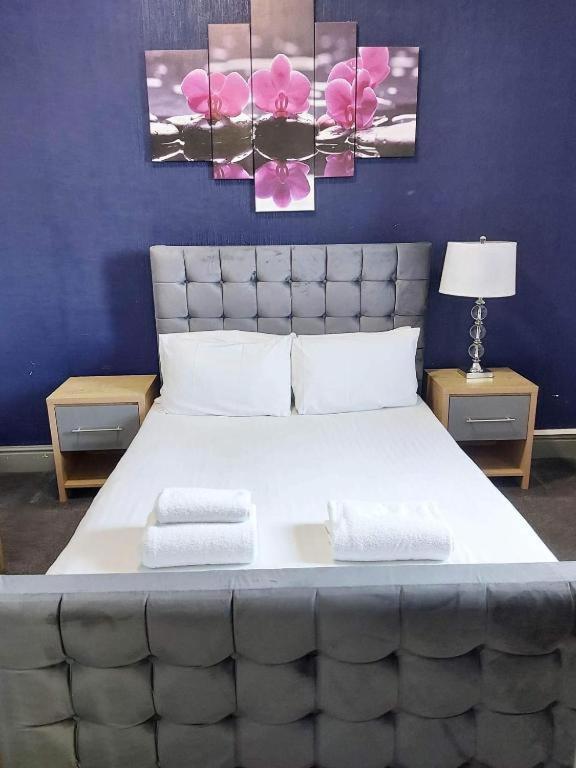 Oyo Ivy Hotel สเกคเนส ภายนอก รูปภาพ